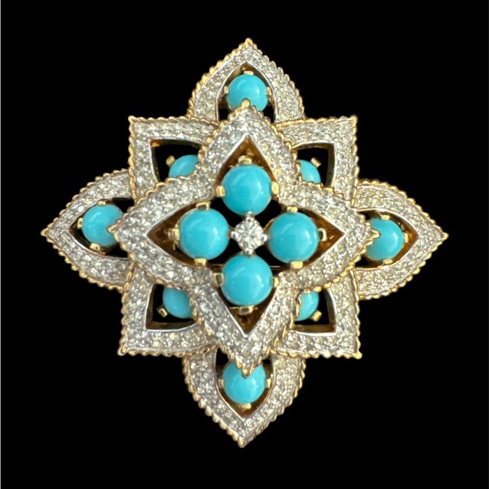 Elegant Gold and Blue Brooch with Vintage-Inspired Design